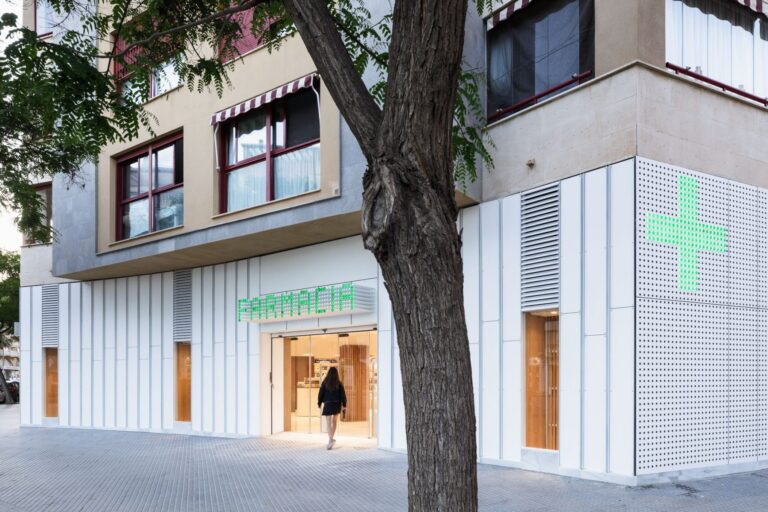 FARMACIA LA PLAZA CHICA