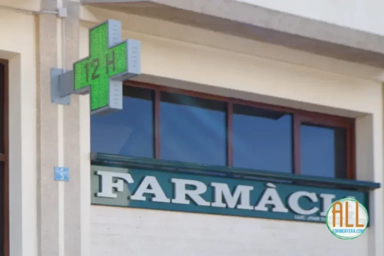 Gu&iacute;a de Farmacias en Es Mercadal, Baleares