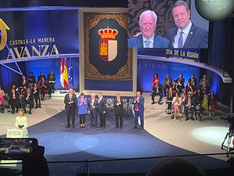 Antonio Mart&iacute;nez Flores