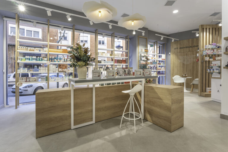 Farm&agrave;cia Abad