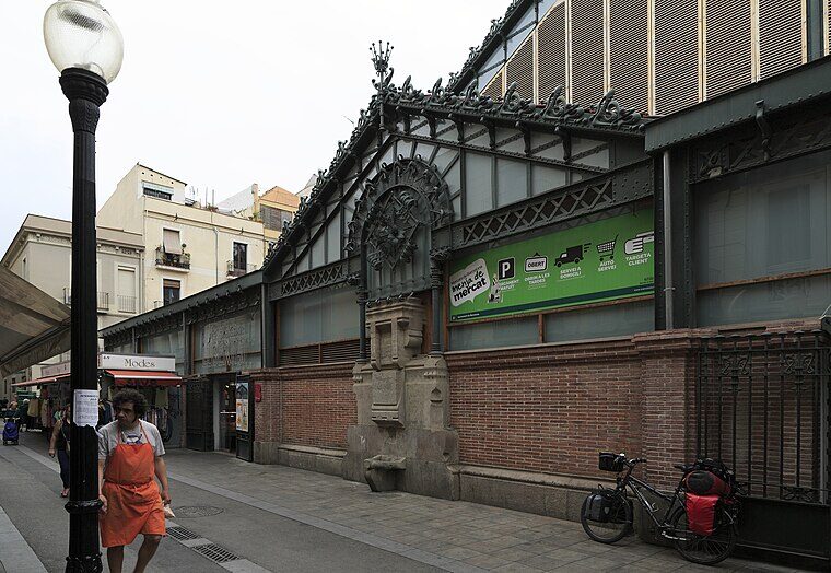 Farm&agrave;cia Laura Sagarra