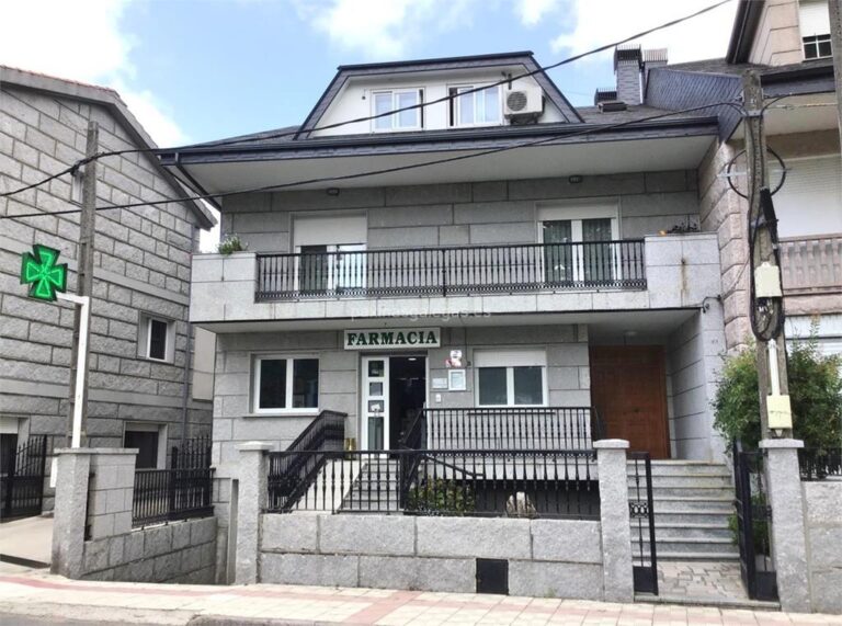 Farmacia Lu&iacute;s Abelardo Miramontes Carballada
