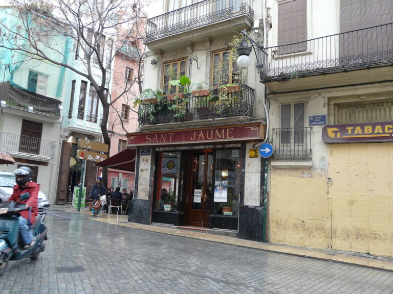 Farm&agrave;cia Sant Jaume