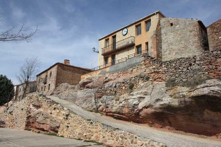 Farmacias en Alcubilla de las Pe&ntilde;as: Encuentra la m&aacute;s cercana