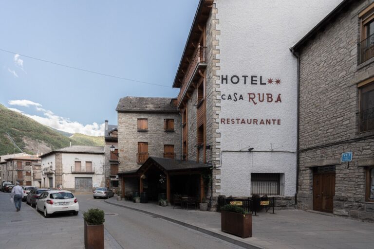 Farmacias en Biescas, Huesca: Todo lo que necesitas saber