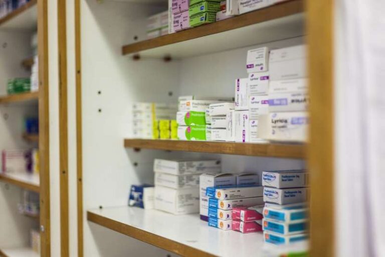 Farmacias en Llocnou de Sant Jeroni, Valencia: Encuentra la más cercana