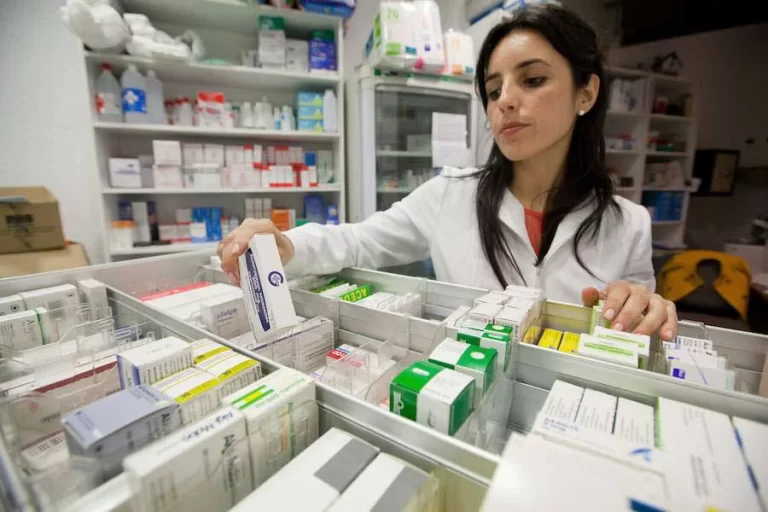 Gu&iacute;a de farmacias en Alhend&iacute;n, Granada: Encuentra la m&aacute;s cercana a ti