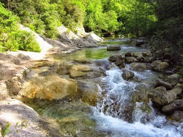 Gu&iacute;a de farmacias en Beuda, Gerona: Encuentra la m&aacute;s cercana a ti
