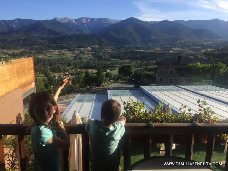 Gu&iacute;a de farmacias en Lles de Cerdanya, L&eacute;rida: Localizaci&oacute;n y horarios