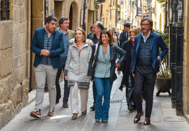 Gu&iacute;a de Farmacias en Santo Tom&eacute; de Zabarcos, &Aacute;vila: Encuentra la m&aacute;s cercana